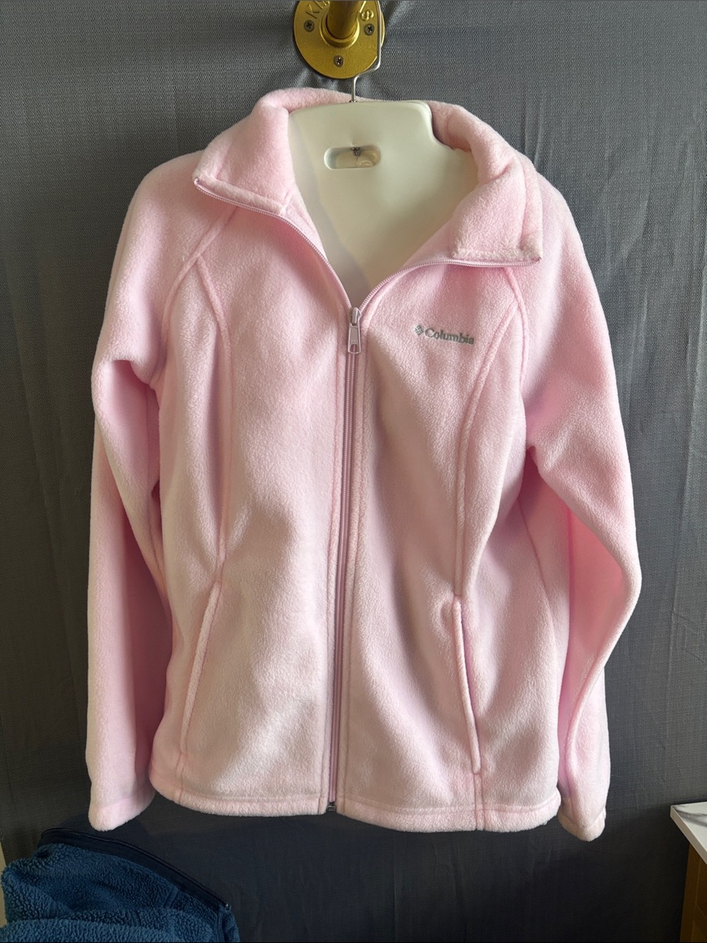 Save the TA-TA’s Columbia Women's Light Pink Fleece Crew Sweater